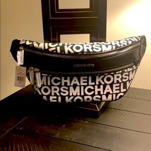 Micheal kors Fanny pack